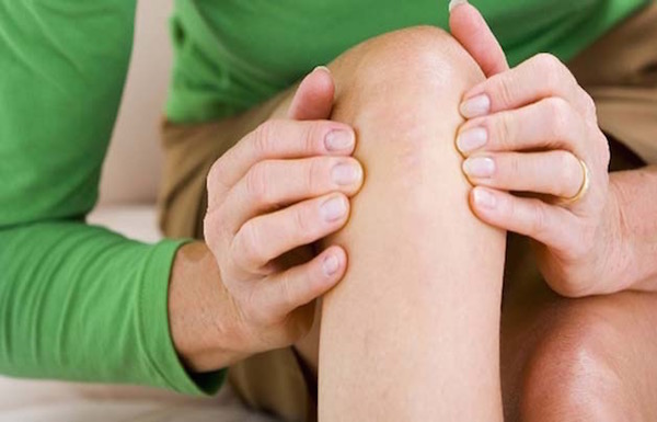 éles fájdalom a lábak ízületeiben elsősegély