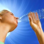 Hogyan maradjunk hidratáltak nyáron?