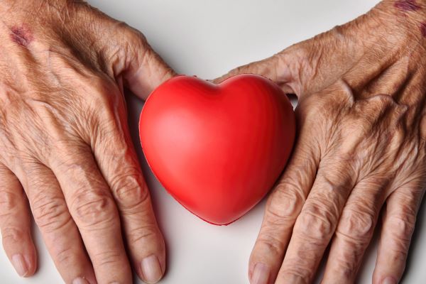 idősek szív-egészségügyi problémái