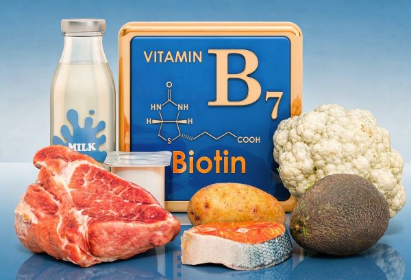 Biotinban gazdag élelmiszerek: tej, hús, hal, avokádó, karfiol, burgonya.